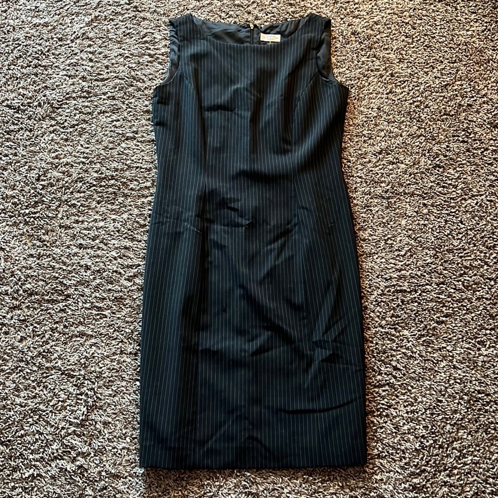 Tahari Arthur S. Levine Classics Charcoal Grey Professional Dress Size 6.